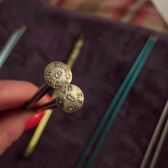 Lot of vintage knitting needles aluminum 5 pair 1 single 1 new package of 4 pins - Picture 4 of 13